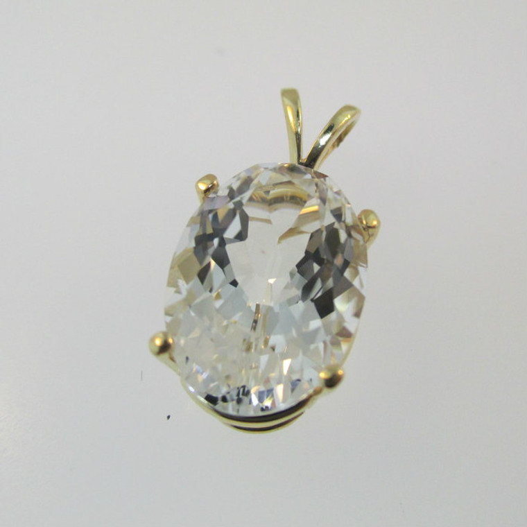 14k Yellow Gold Oval White Clear Topaz Pendant