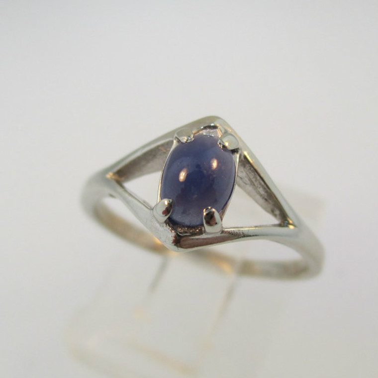 10k White Gold Blue Star Sapphire Ring Size 5 3/4