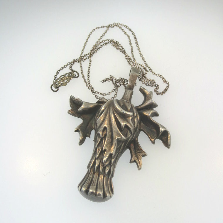 Vintage Sterling Gothic Style Pendant Leaf Marked 2052 on Chain