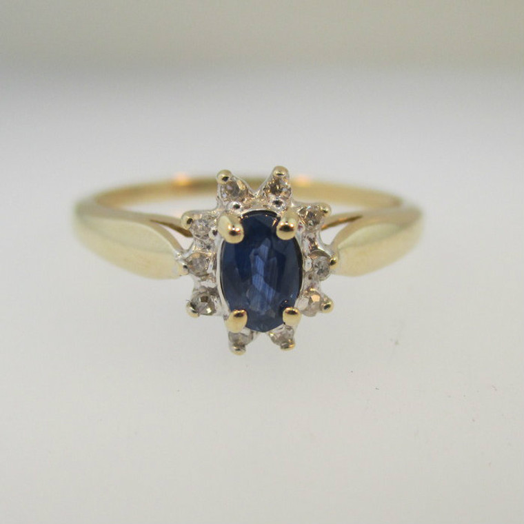 10k Yellow Gold Blue Oval Sapphire Ring with Diamond Halo Accents Size 7