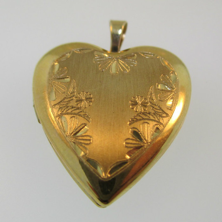 14k Yellow Gold Heart Shaped Locket