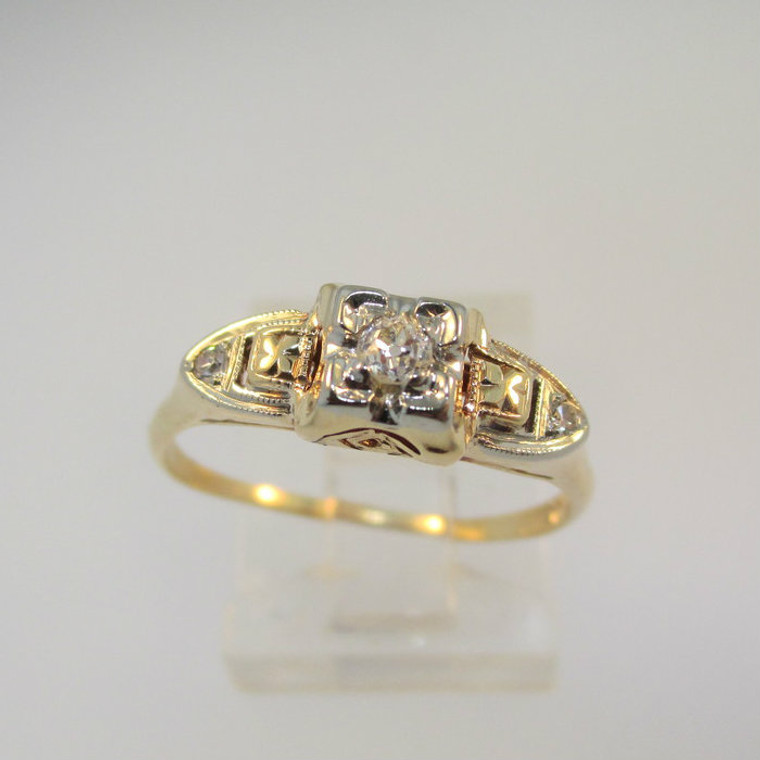Vintage 14k Yellow Gold Approx 0.06ct Round Brilliant Cut Diamond Ring Size 7