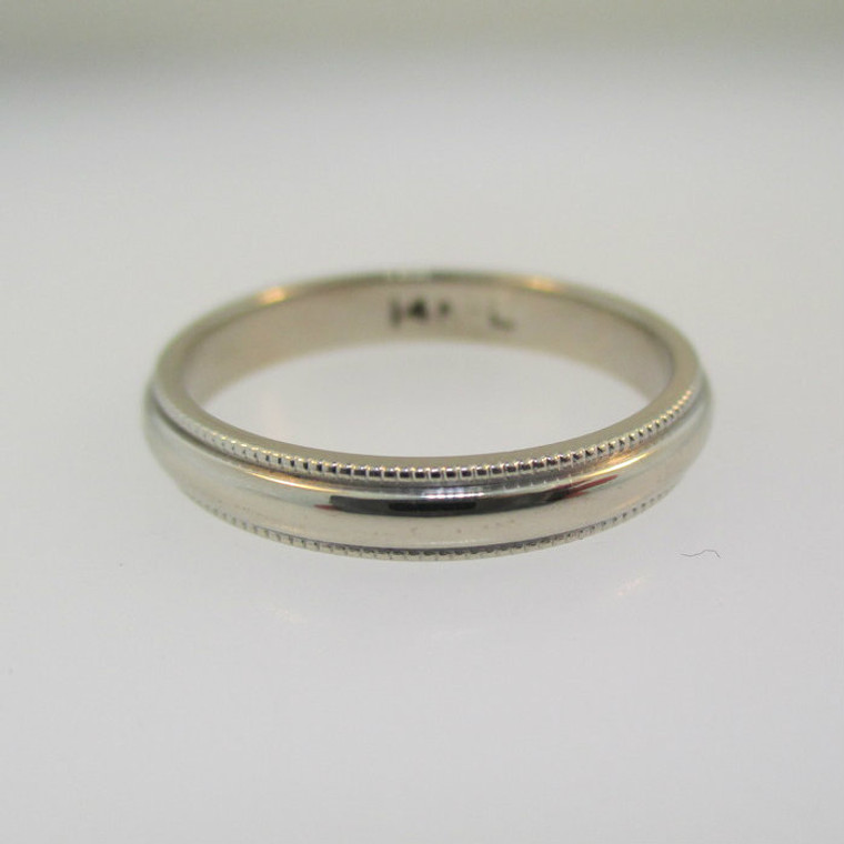 14k White Gold 2.3g Band Ring Size 5