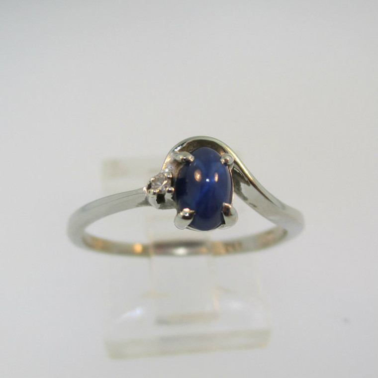 10k White Gold Blue Star Sapphire Ring with Single Diamond Accent Size 7 1/2