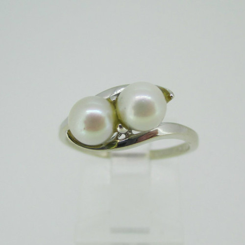 10k White Gold Double Pearl Ring Size 7