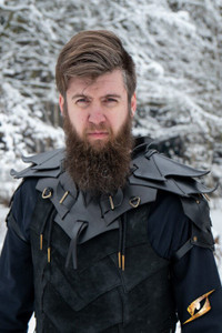 Koop een Epic Armoury Schaduw Leren Schouder Harnas - Zwart bij Avothea Store