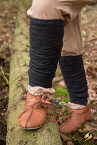 Koop Epic Armoury Gambeson Benen - Zwart bij Avothea Store