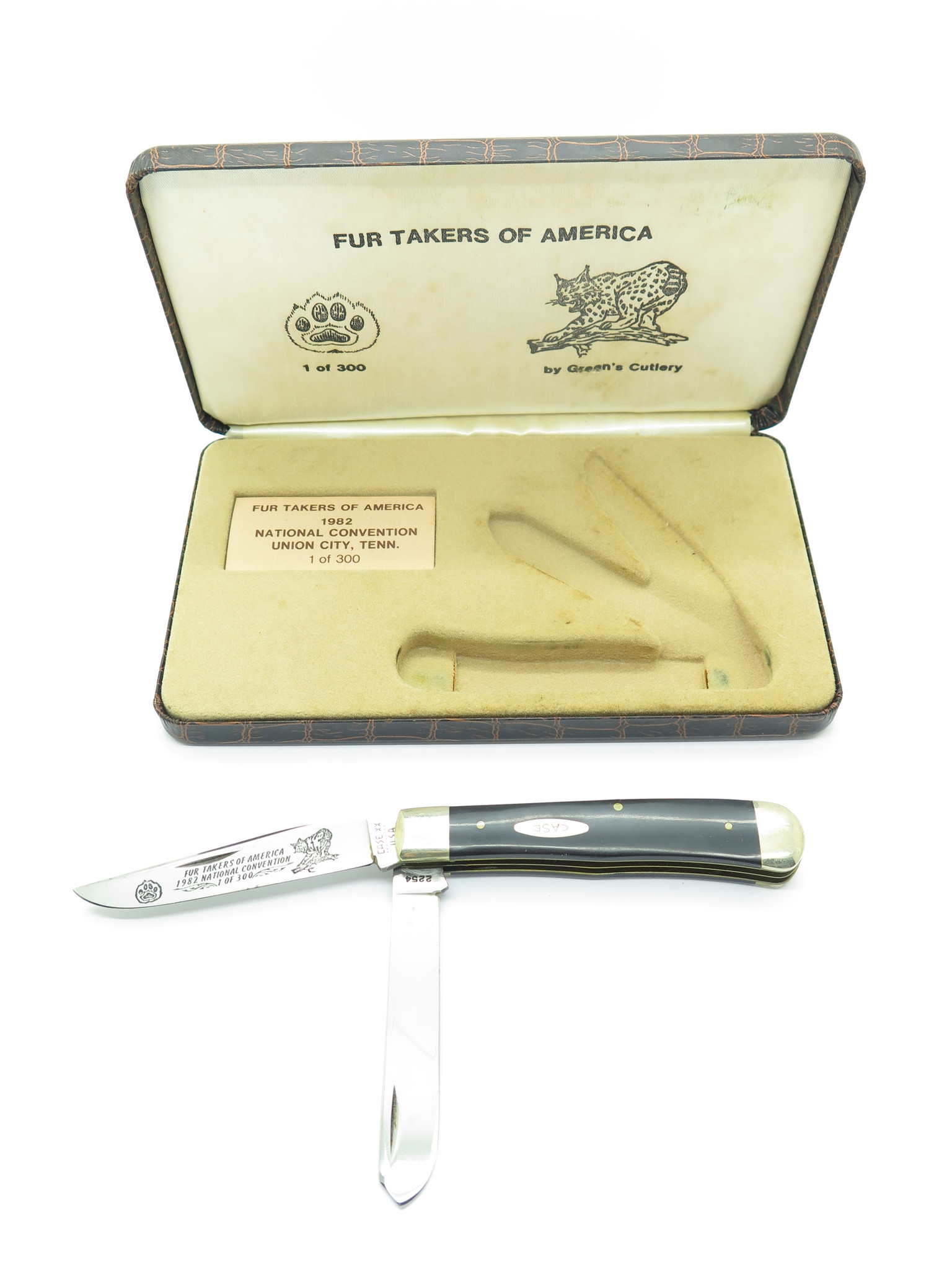 Vtg 1982 Case XX 2254 Trapper Fur Takers of America Limited