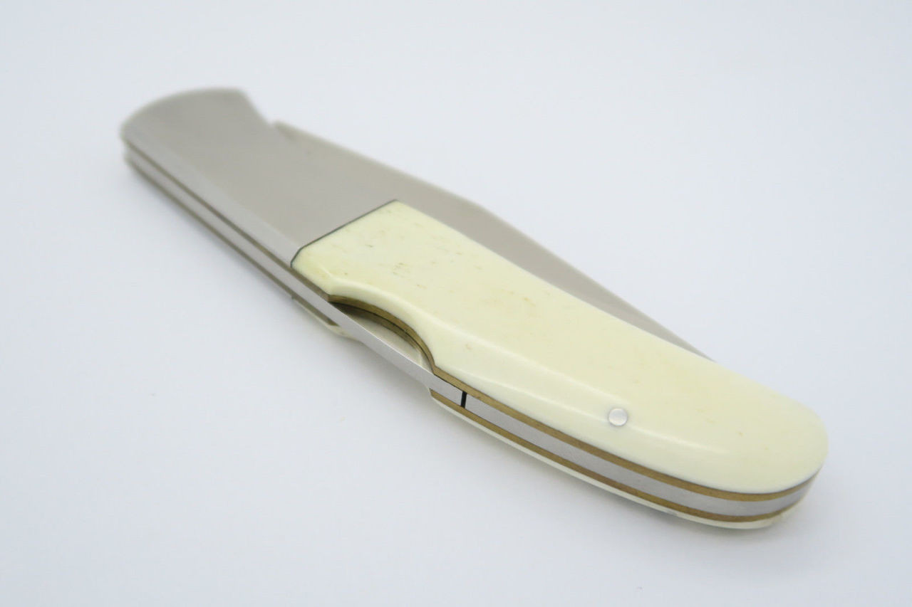 Vintage Kershaw Kai 4200 Seki Japan Karst Bear Scrimshaw Folding