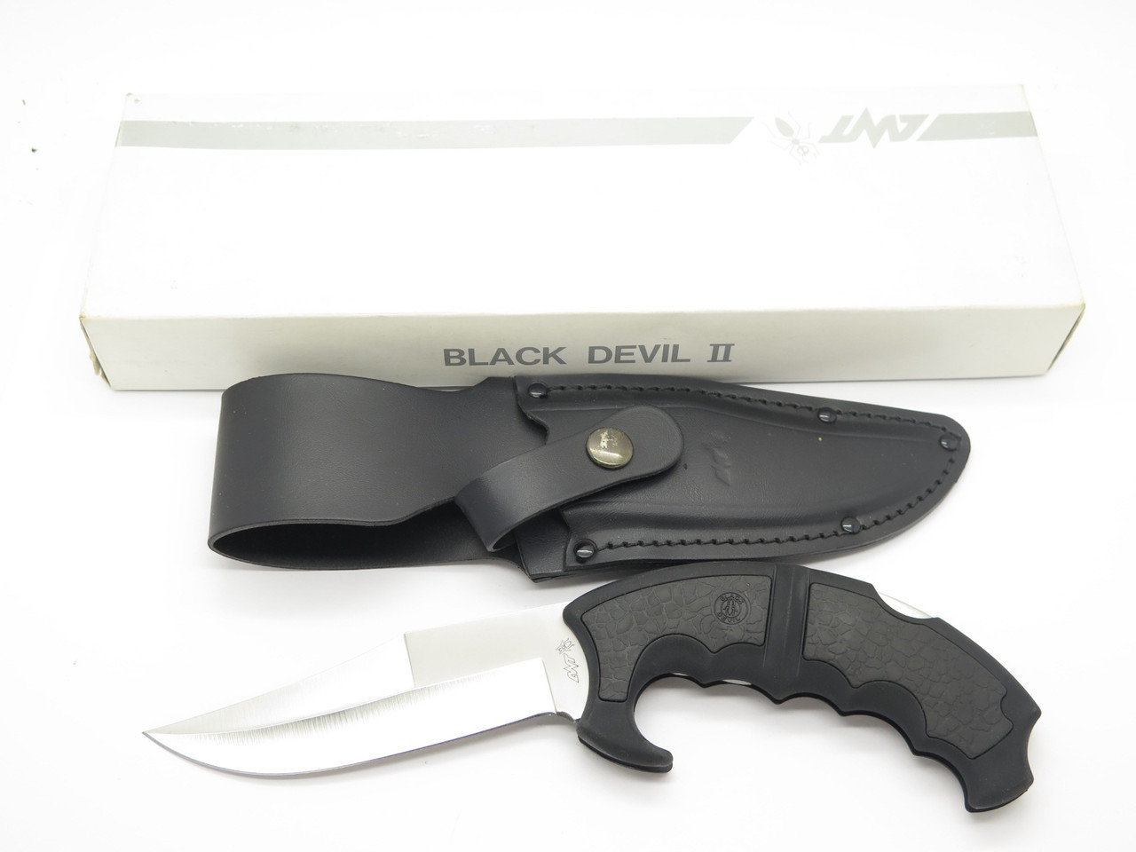 Vtg ANT-3 Black Devil 2 Seki Japan AUS-8 Fixed Swivel Hunter Knife