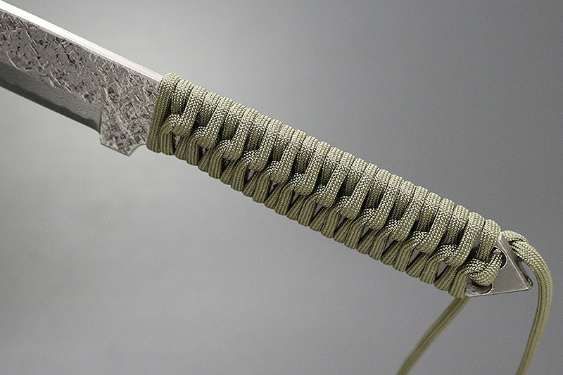 Kanetsune Seki Japan KB-254 Karasu Blue Steel 125mm Paracord