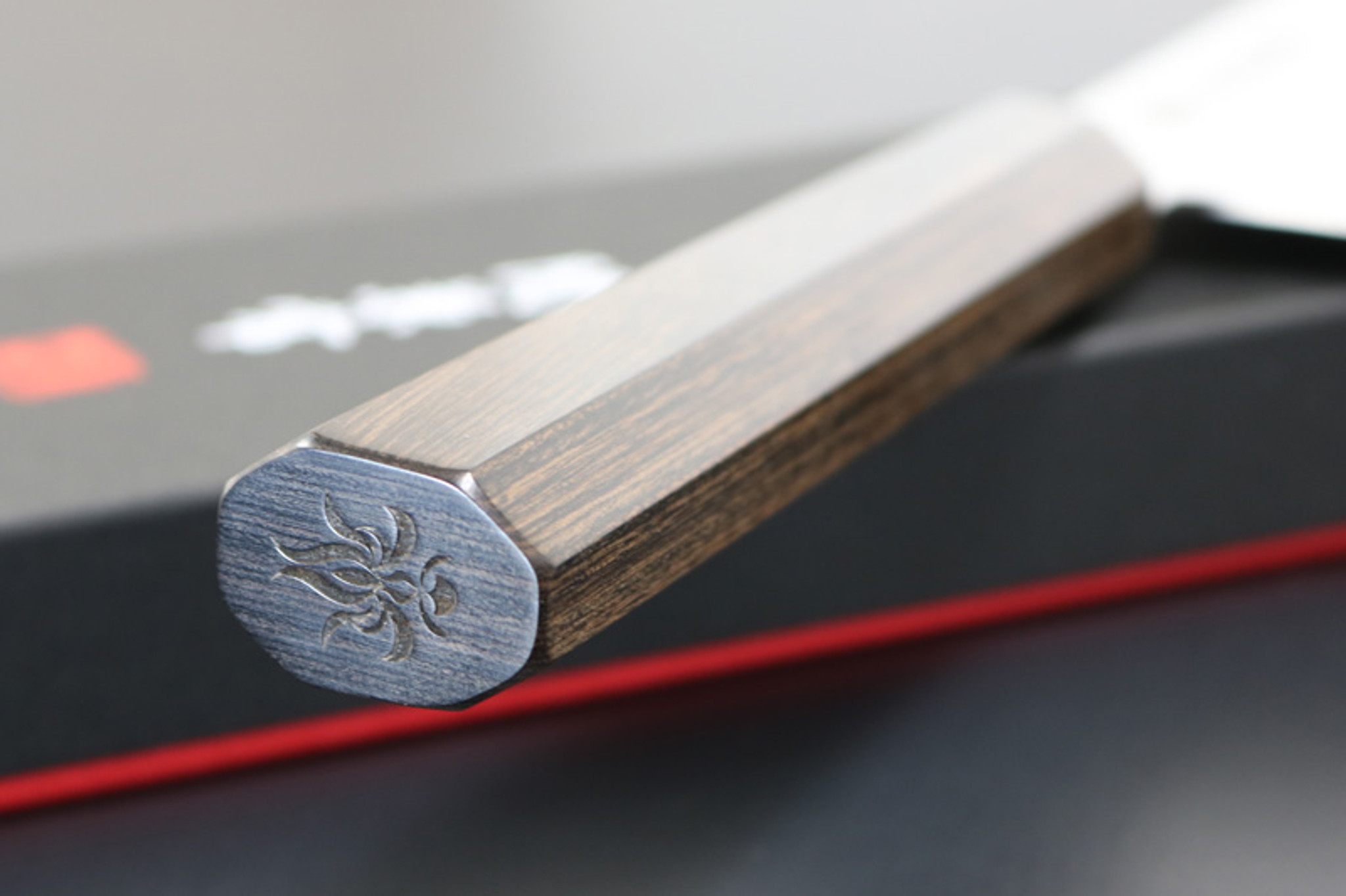 き厶chi Kanetsune Seki Japan KC-862 Wa-Gyutou Carbon 210mm Kitchen