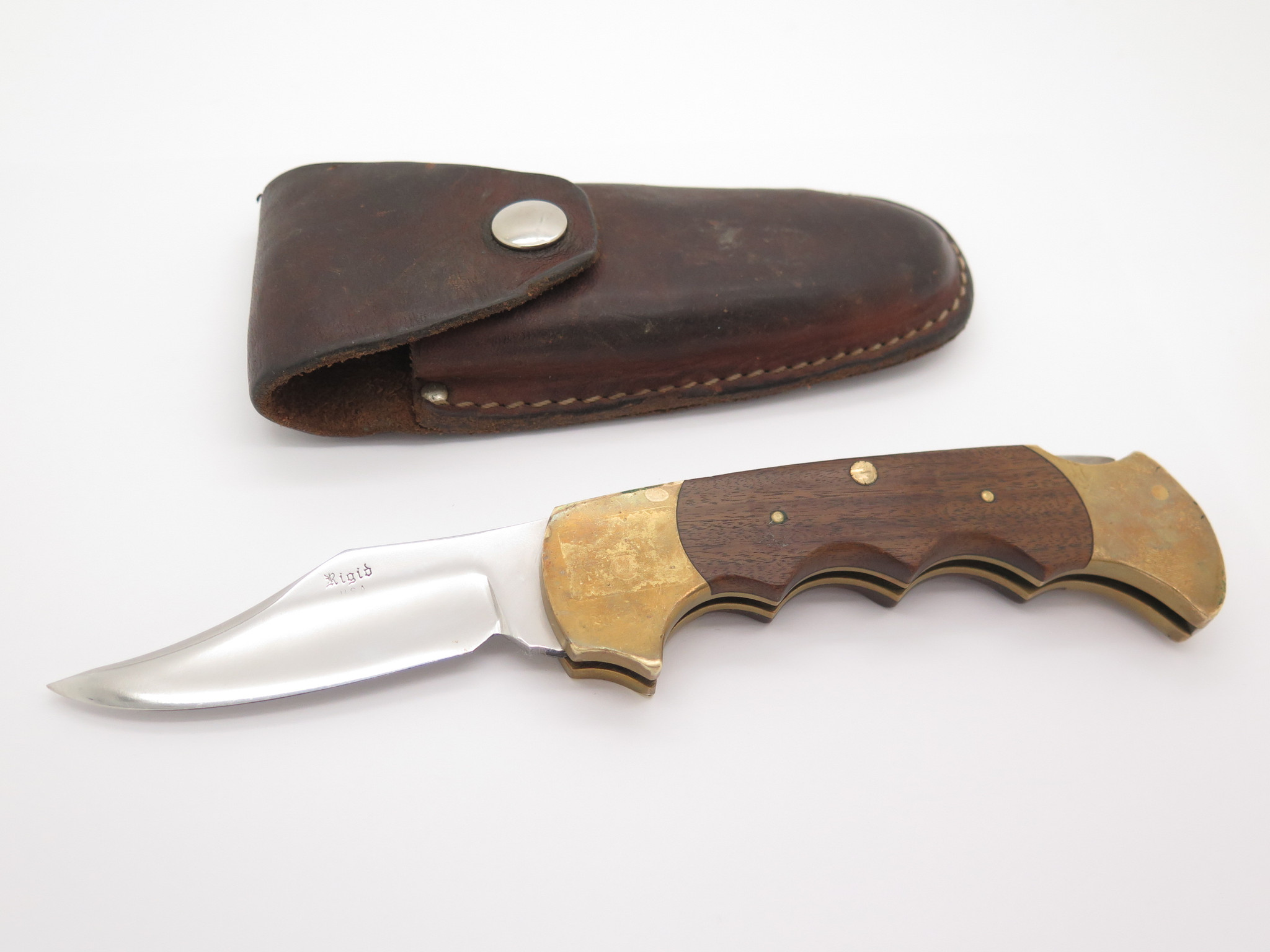 Vintage '70s Rigid USA R9 Apache Fingergroove Folding Hunter