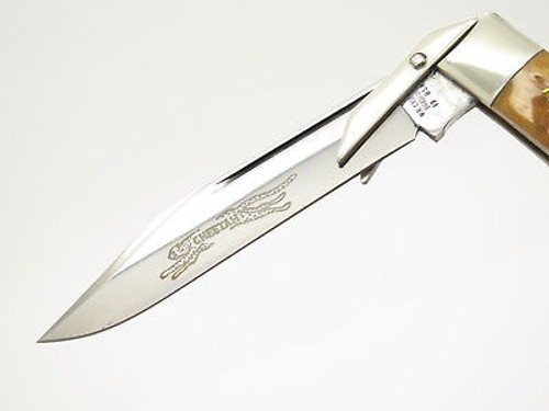Case Classic XX 61011 1/2 Cheetah Bomb Shield Swing Guard Bone Folding Knife