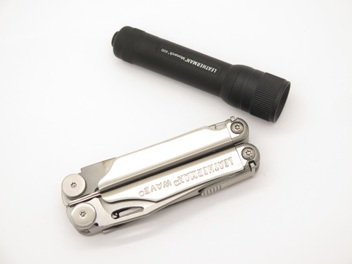 Leatherman Wave & Flashlight 4" Folding Multi Tool Knife Pliers