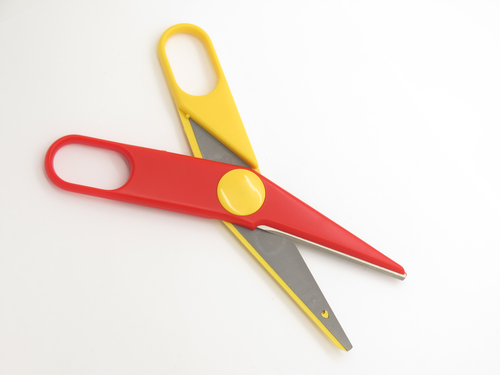 Vintage Platopia Bond Free Japan 6.37" Red Yellow Compact Scissors