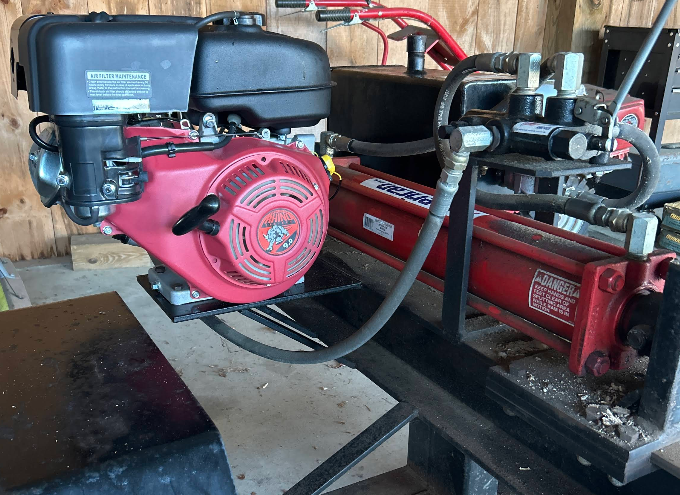 Rhino 9HP engine installed on a hydraulic log splitter — real customer install