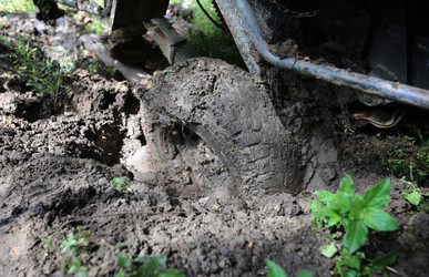Mud-Terrain vs. All-Terrain Tires: The Best Choice for Pacific Northwest Trails