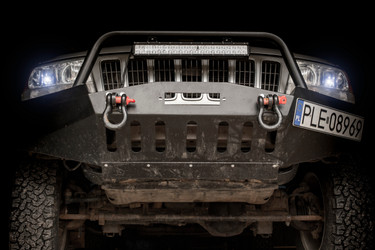 Stubby vs. Full-Width Bumpers: Choosing the Right Front Armor for Your Vehicle