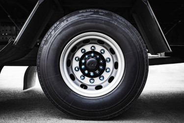 What Size Lift Do I Need to Fit 33-Inch, 35-INch, or 37-Inch Tires?