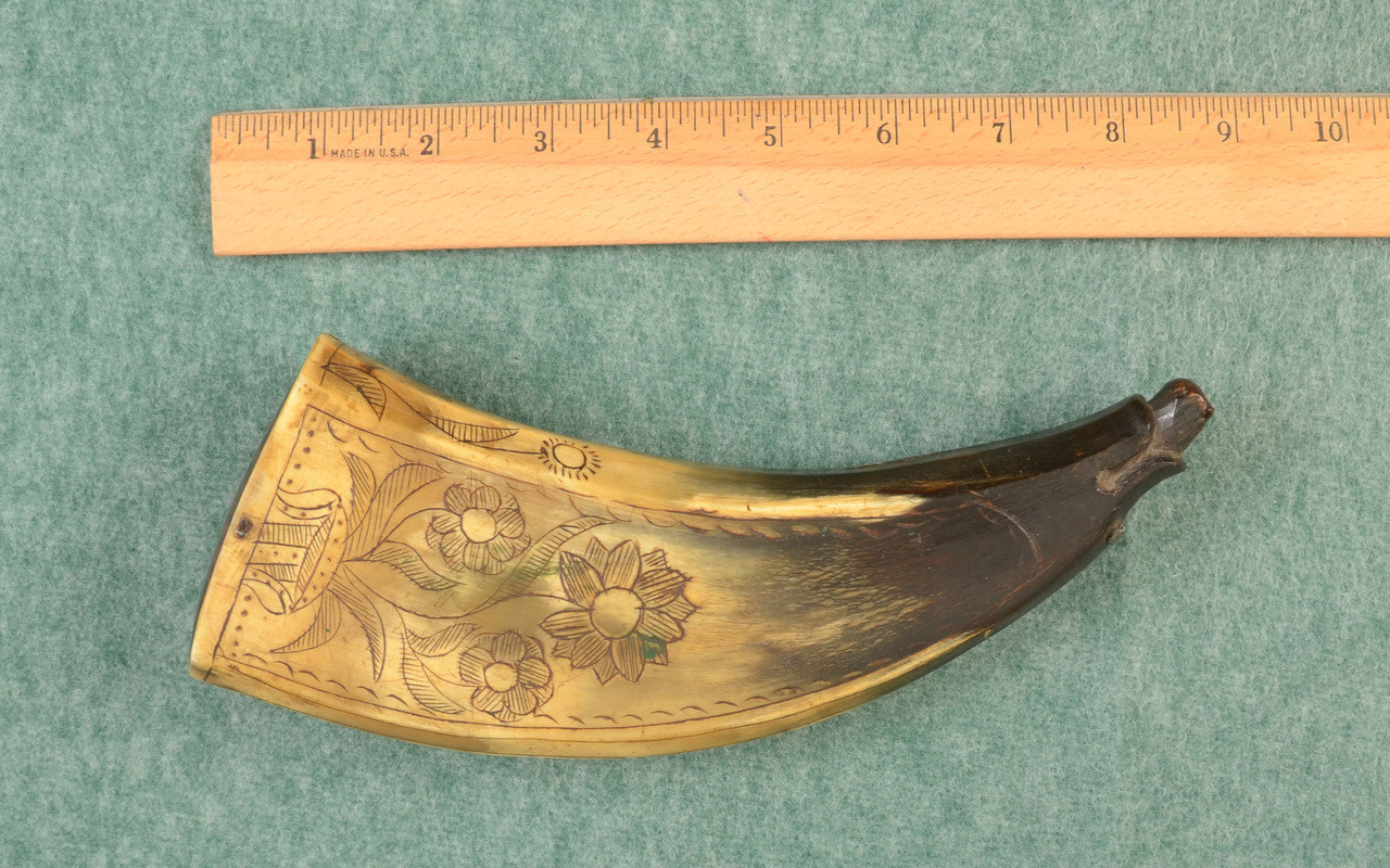 UNKNOWN POWDER HORN - C42192