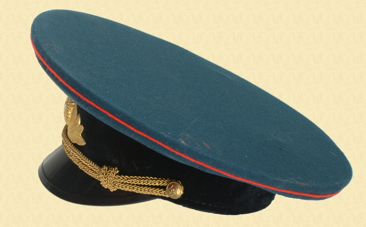 RUSSIAN ARMORED CORPS OFFICERS PARADE HAT - C30757