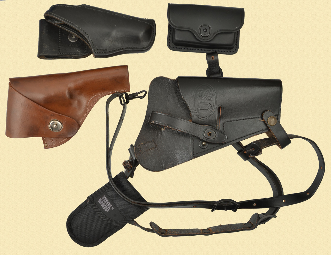 ADIRONDACK 3 LEATHER HOLSTERS - C52677