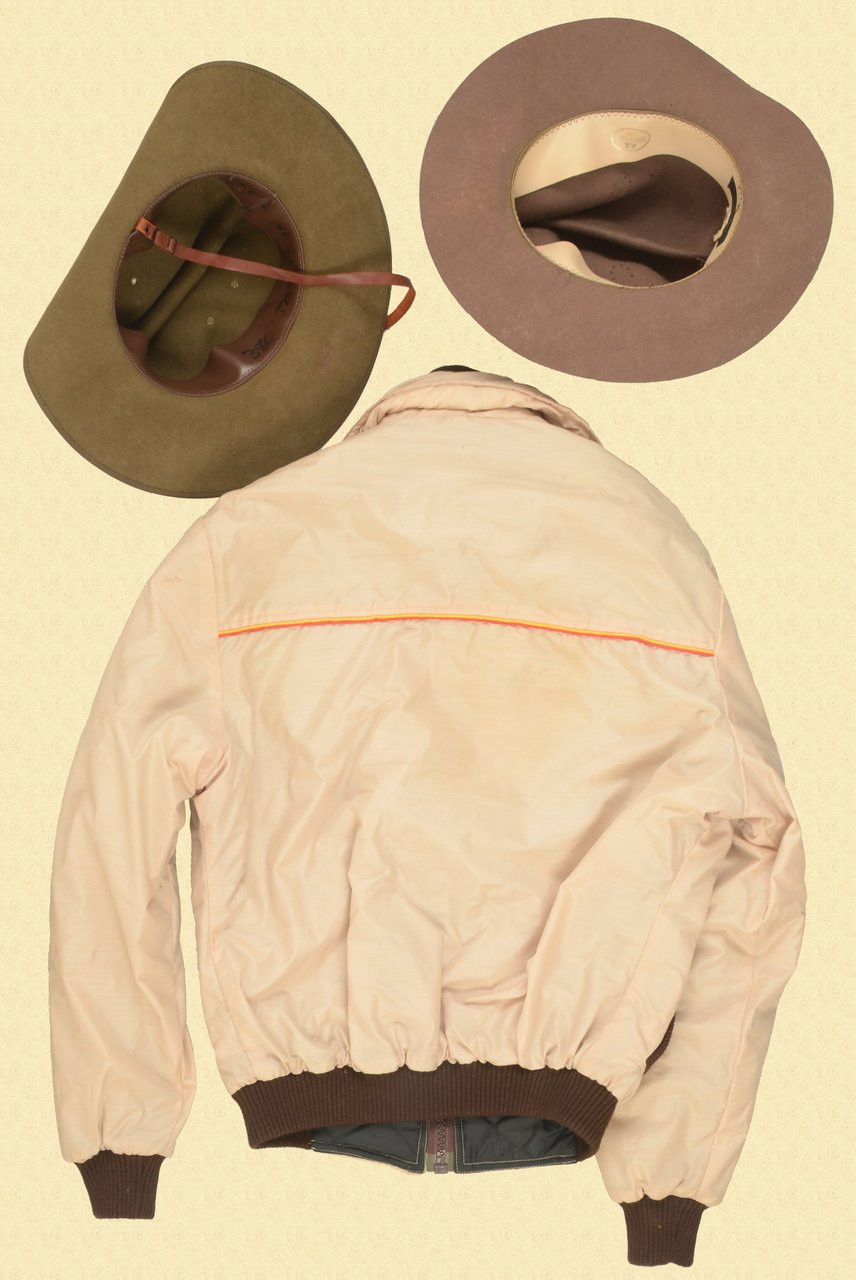 VARIOUS LOT OF JACKET AND HATS - C40069