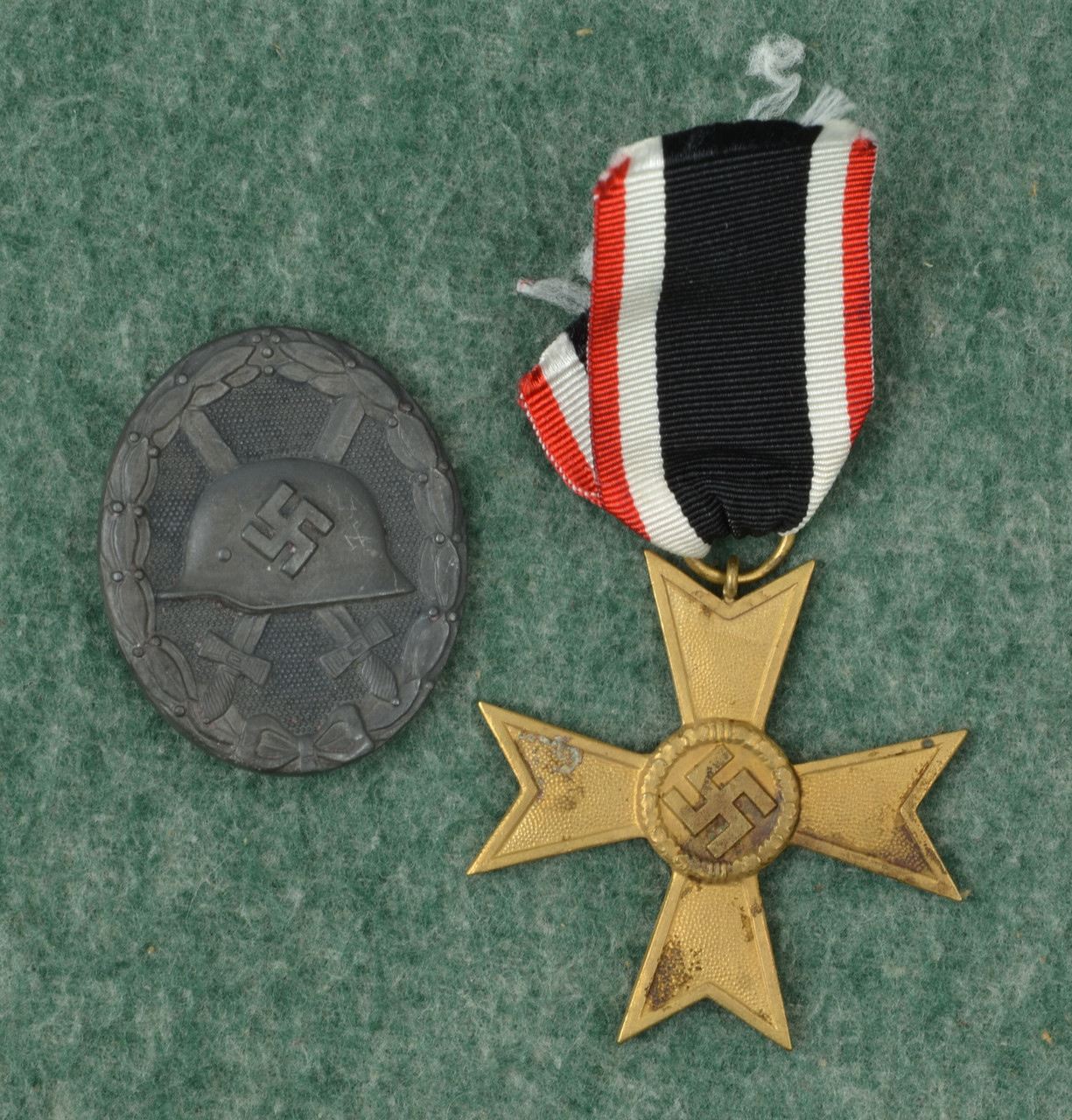 GERMAN WOUND BADGE+IRON CROSS - C54762