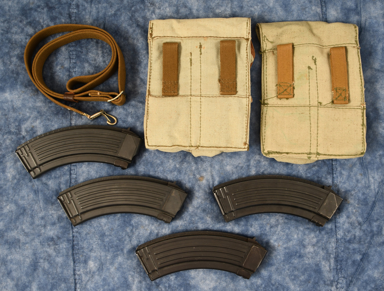 AK-47 Magazines & Pouches Lot - C58277