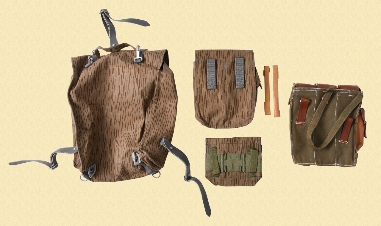 EAST GERMAN PACK & POUCHES - C57400