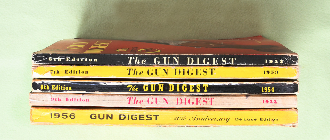 BOOK LOT OF 5 GUN DIGEST BOOKS - M10654