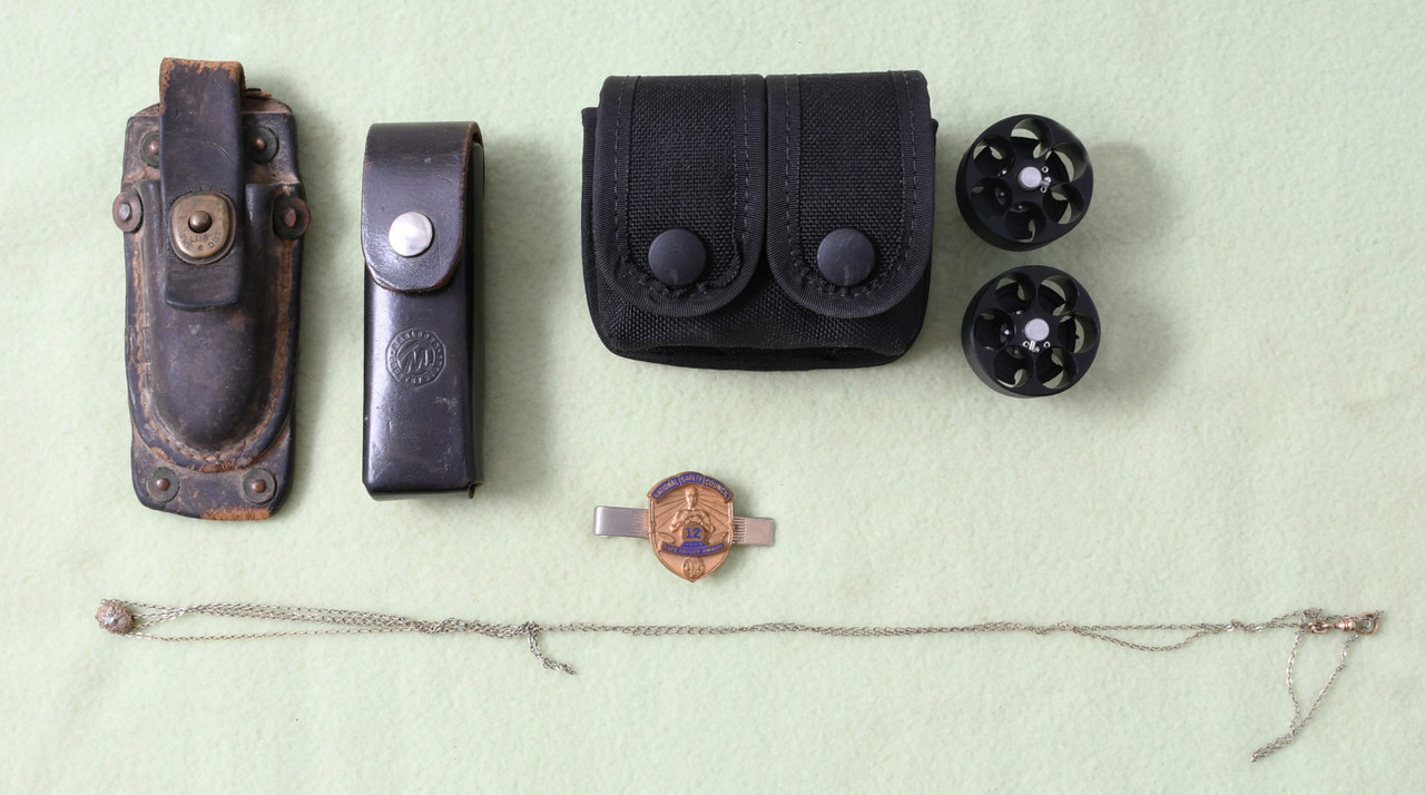 ASSORTED LOT OF ACCESSORIES - M10794