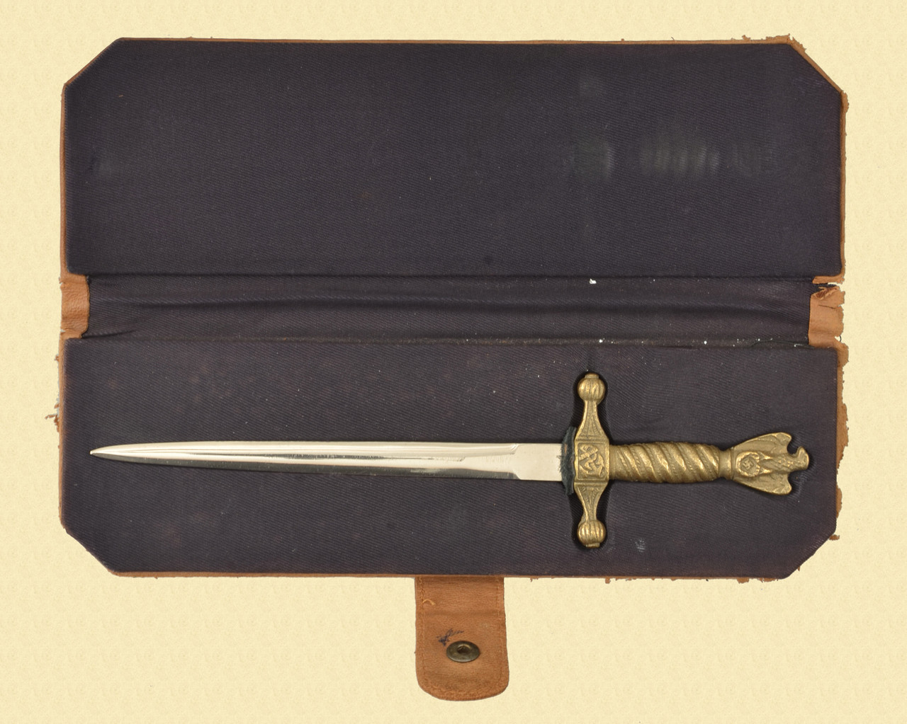 GERMAN MINIATURE NAVY DAGGER IN CASE - M11140