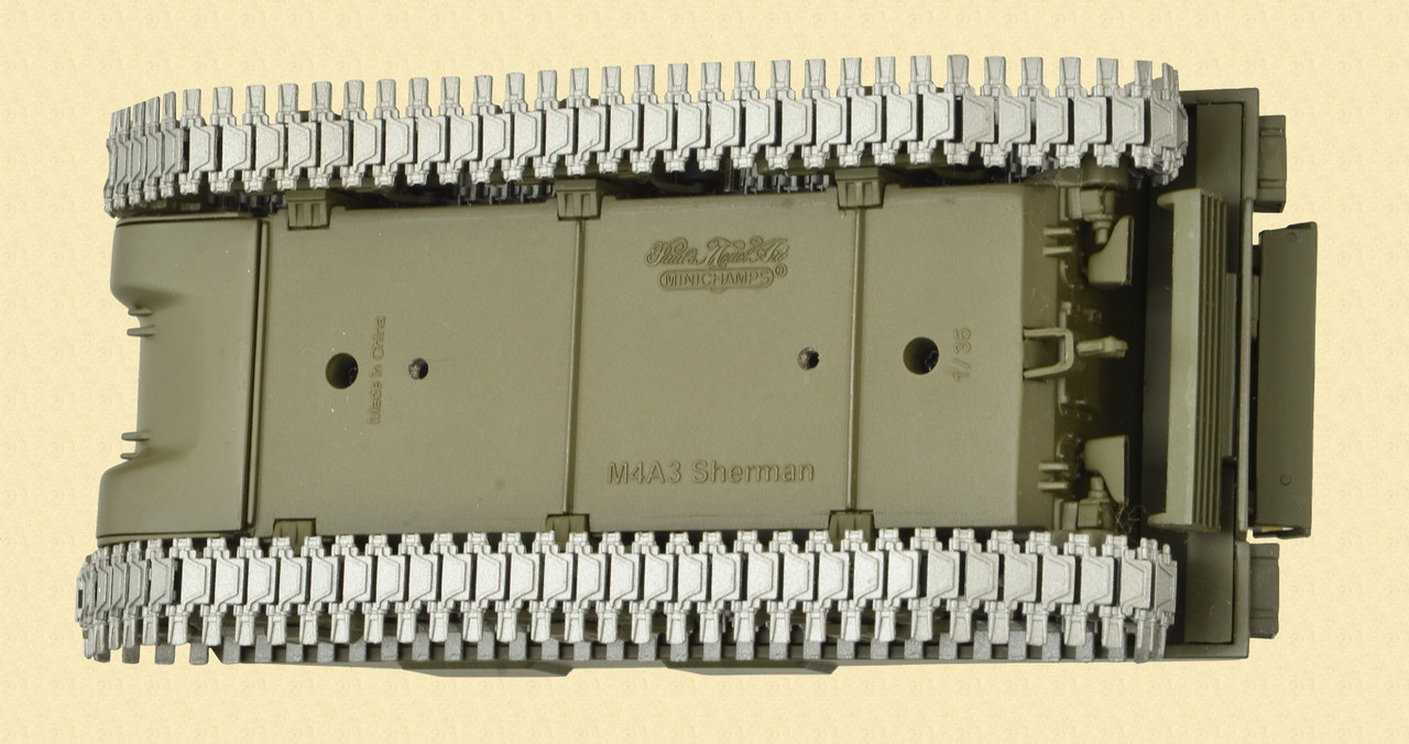 MINI CHAMPS SHERMAN M4A3 MODEL - C60785