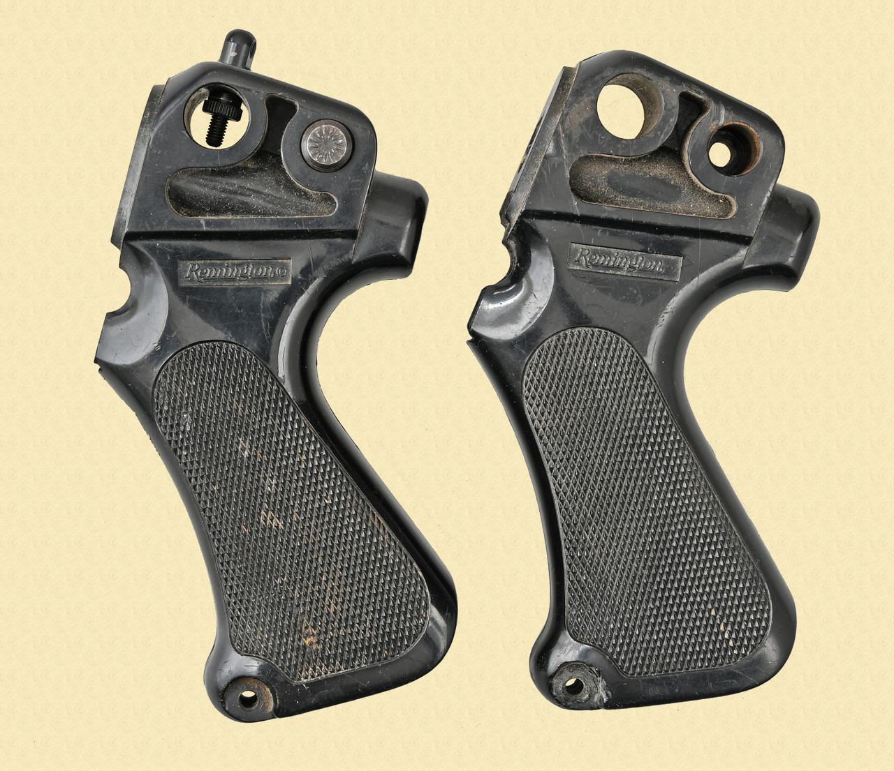 REMINGTON 870 GRIPS- 2PR - C63012