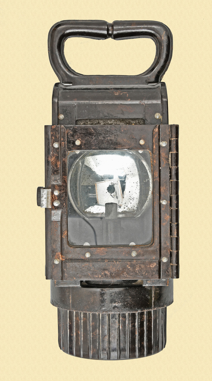 GERMAN ARMY BAKELITE CARBIDE LANTERN - C63087