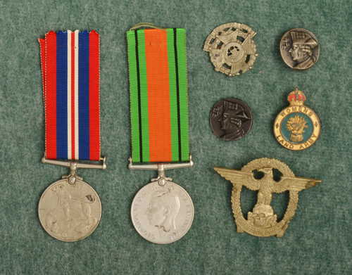 BRITISH Military Medals and Pins - C48083