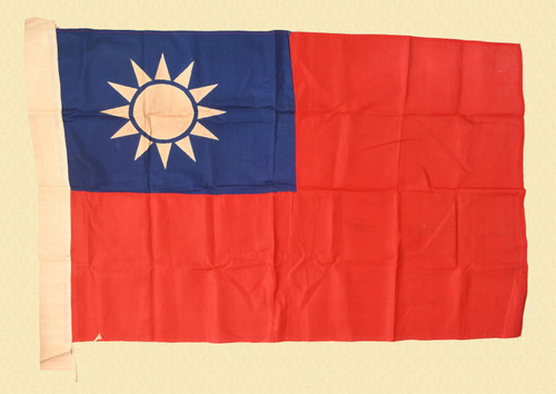 CHINESE WWII NATIONAL FLAG - M10880