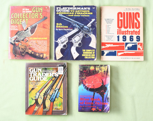 BOOK LOT OF 5 FIREARMS BOOKS - M10658