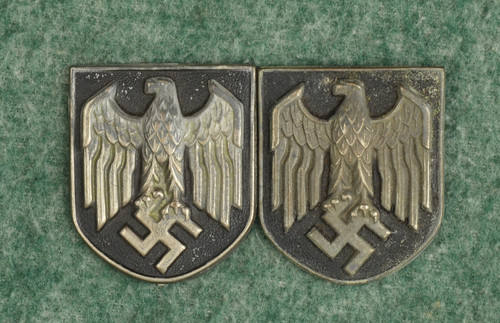 GERMAN WW2 PITH HELMET INSIGNIA - C57773