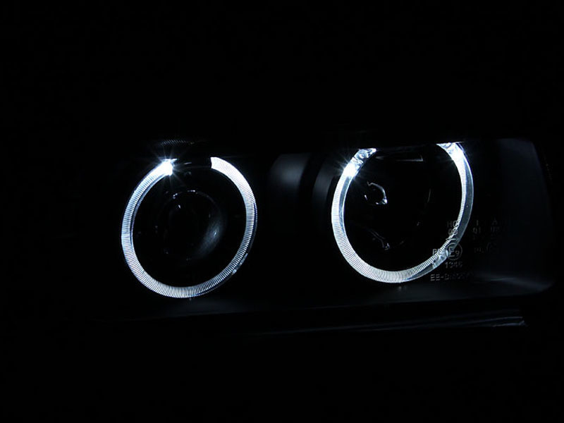 ANZO Projector Headlights w/ Halo Black (CCFL) G2 for 92-98 BMW 3 Series E36