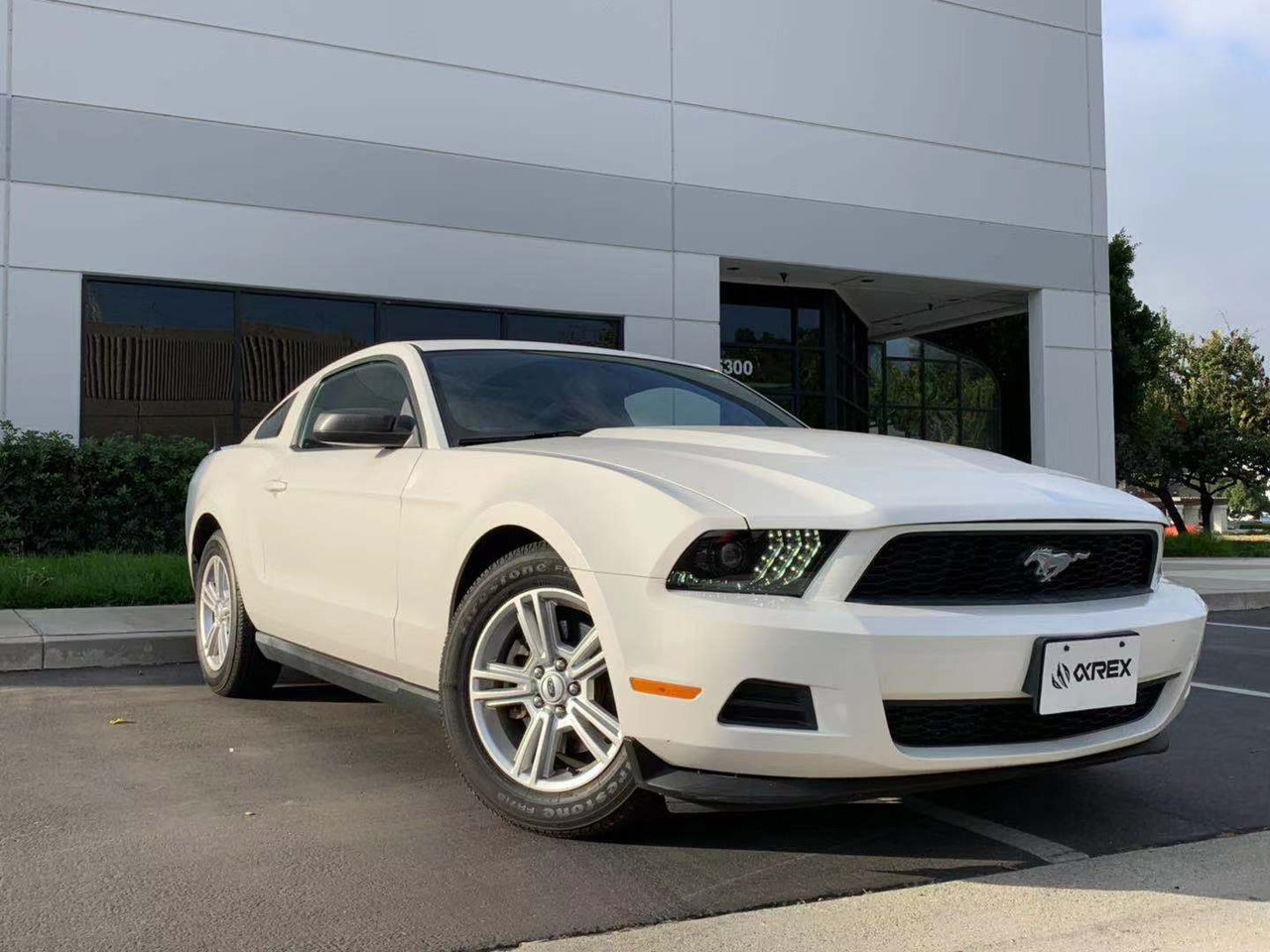 AlphaRex PRO-Series Projector Headlights Black for 10-12 Ford Mustang