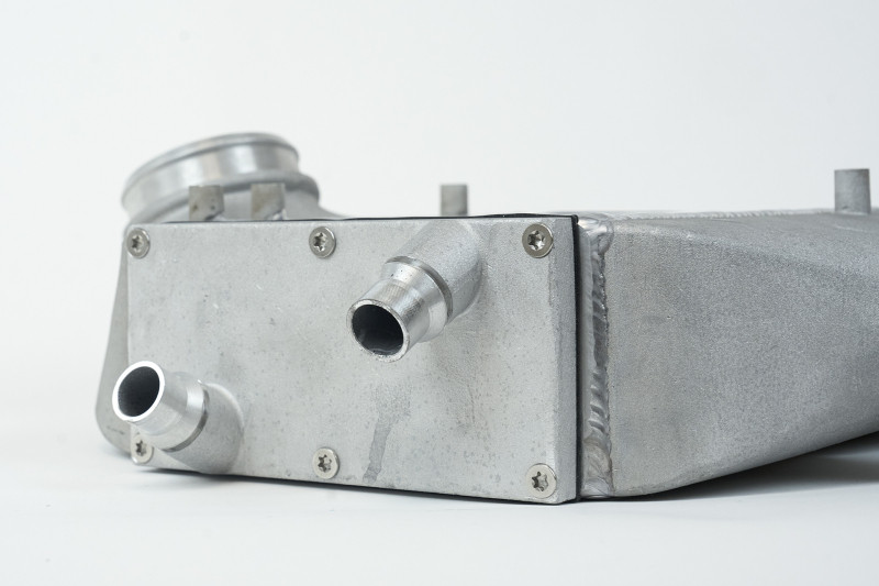 CSF Top Mount Charge-Air-Cooler - Raw Finish for 2014+ BMW M3/M4 (F8X)