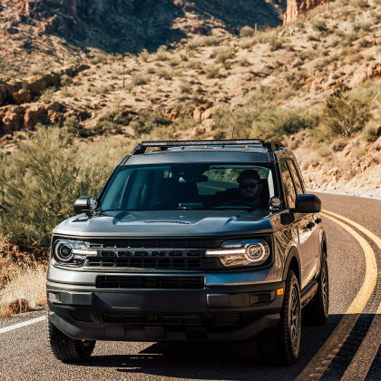 Rigid Industries Roof Light Mount Kit w/ 40" SR-Series) for 21 Bronco Sport