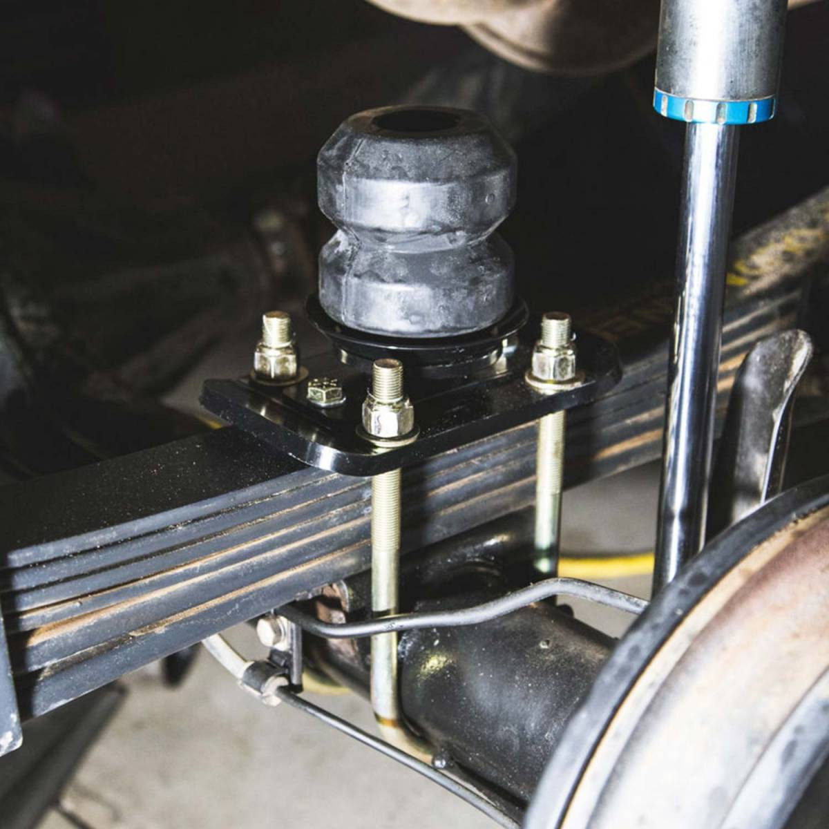 Timbren Rear Active Off-Road Bumpstops w/ U-Bolt Flip Kit for Tacoma / Colorado