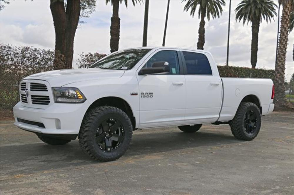 ICON .75-2.5" Stage 3 Suspension System for 09-18 Ram 1500 4WD