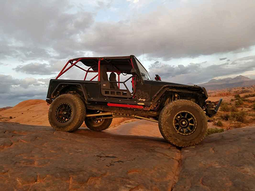 Fishbone Offroad Front Tube Doors - Black Textured for 97-06 Jeep Wrangler TJ
