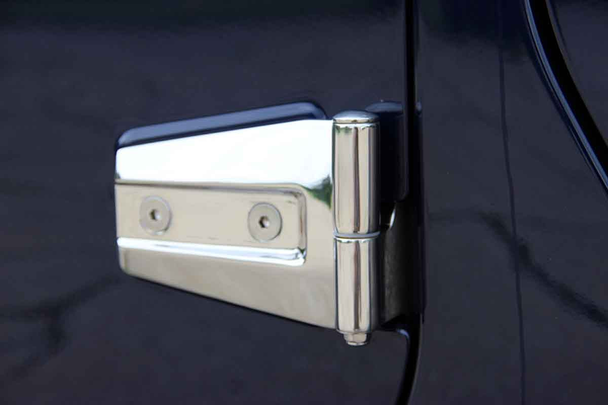 Kentrol Door Hinge Set 4 Pieces 2 Door - Polished Silver for 07-18 Wrangler JK
