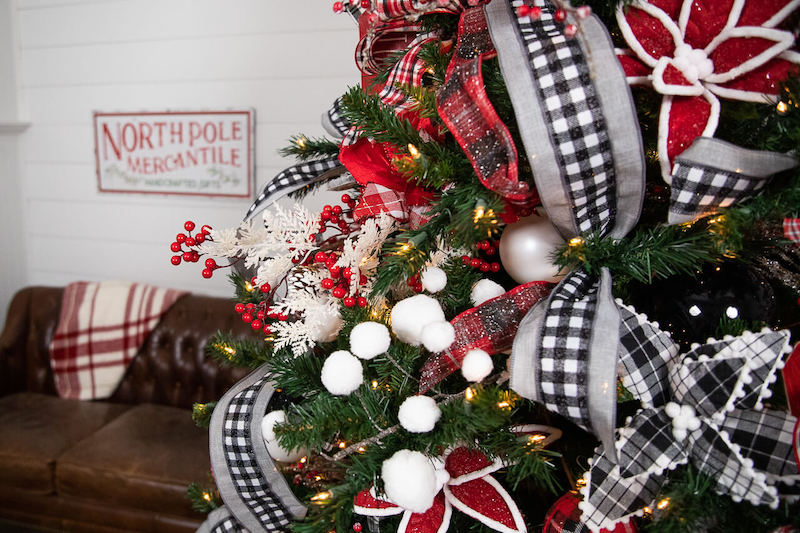 Buffalo Plaid Christmas Tree Decor Kit - Snowberry | Decorator's Warehouse